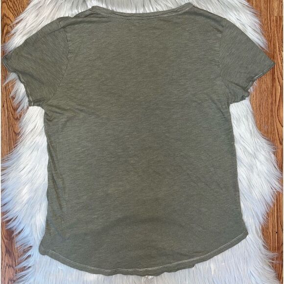 Abercrombie & Fitch Sage Green V-Neck Tee - Picture 4 of 4